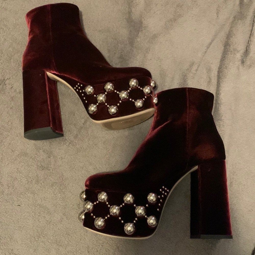 Miu miu platforms